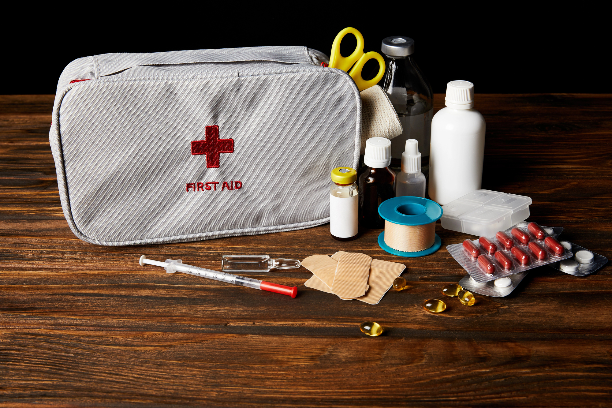 First aid kit might include naloxone in California for employees.